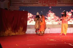 ICCR द्वारा 9-15 मार्च, 2024 तक अयोध्या, उज्जैन और नई दिल्ली में आयोजित फिजी के एक रामायण सांस्कृतिक दल, 10 सदस्यीय 'श्री सत संग रामायण मंडली' द्वारा सांस्कृतिक प्रदर्शन